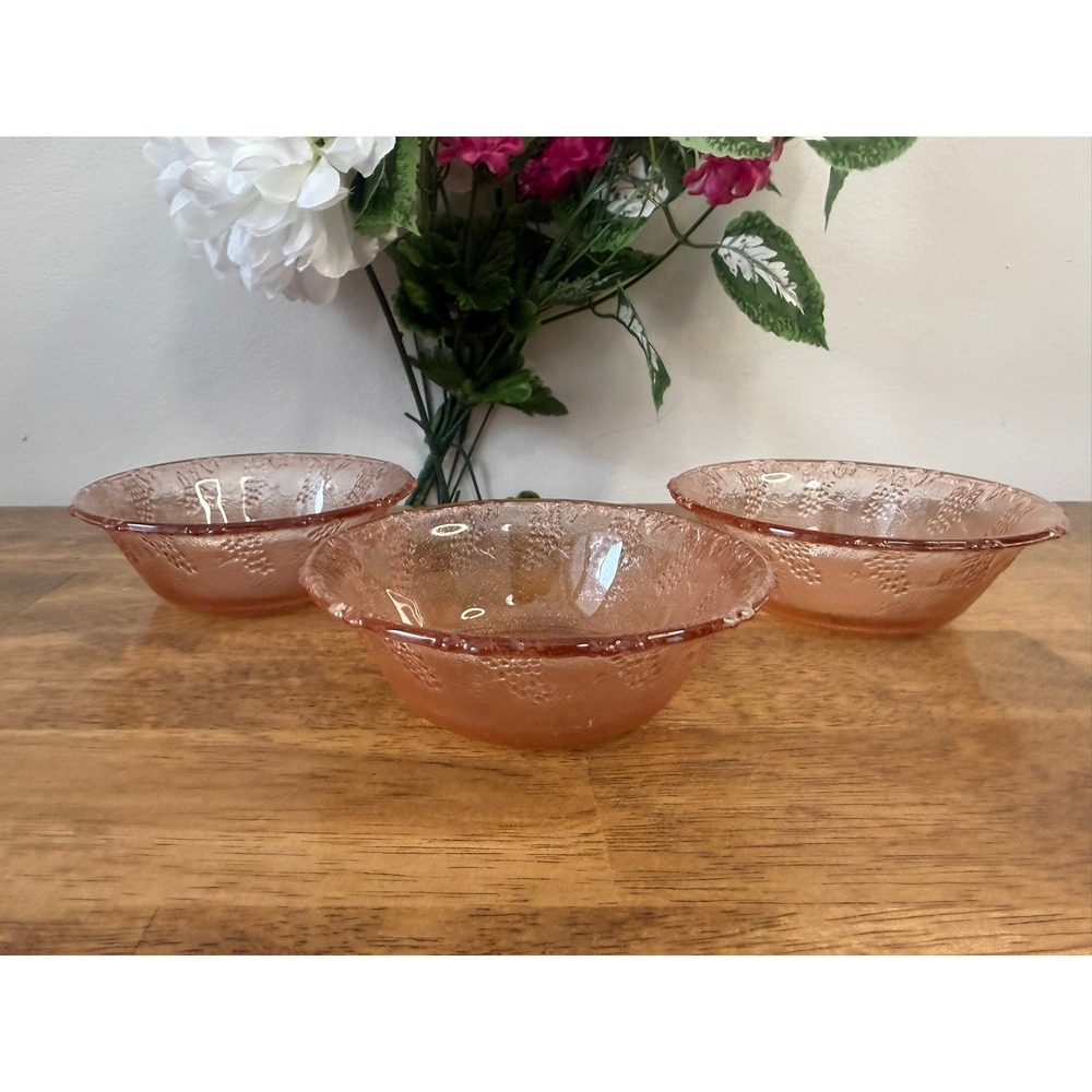 Vintage KIG Indonesia Pink Grape Vine Glass Soup Bowls Set of 3‎ Retro Dining